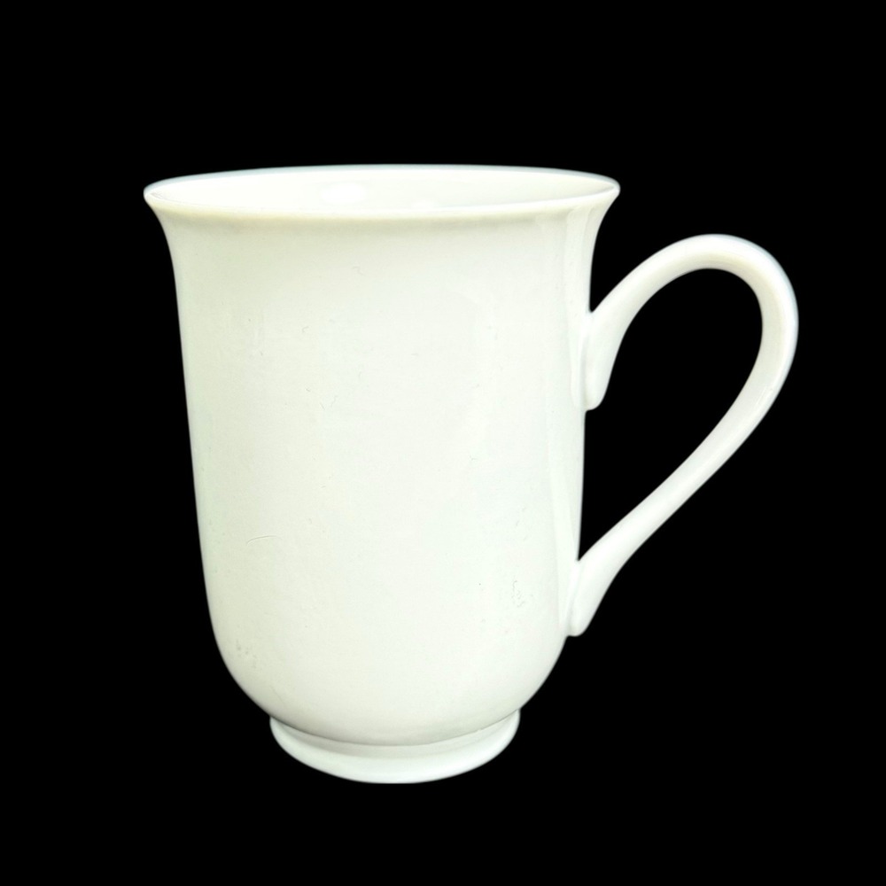 Pottery Barn PB White‎ Porcelain 4 1/2" Footed Coffee/Tea/Cocoa Mug